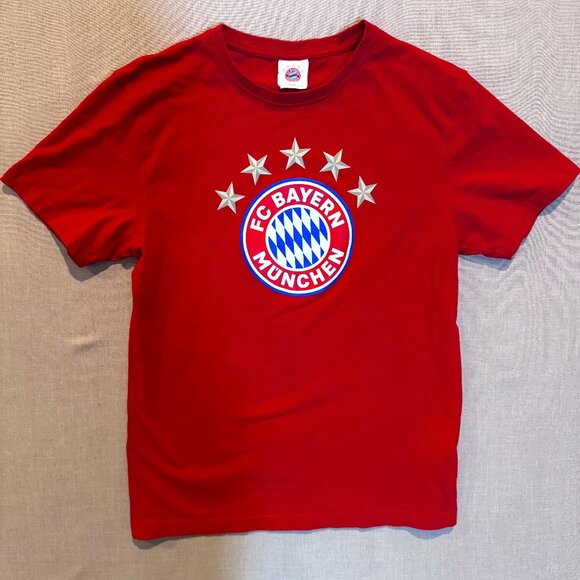 FC Bayern Munich Red Soccer T-Shirt Men’s Large – Official Fan Gear 5-Star Logo - Picture 1 of 6